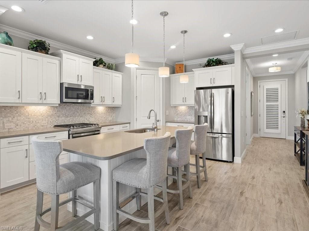 2138 Marquesa Cir, Naples, FL 34112-5
