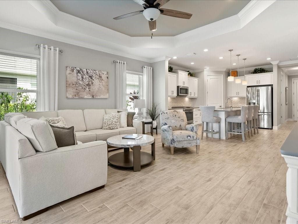 2138 Marquesa Cir, Naples, FL 34112-8