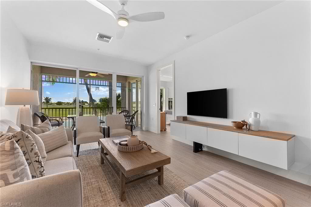 7915 Mahogany Run Ln 1126, Naples, FL 34113-12