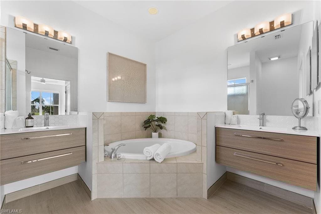 7915 Mahogany Run Ln 1126, Naples, FL 34113-29