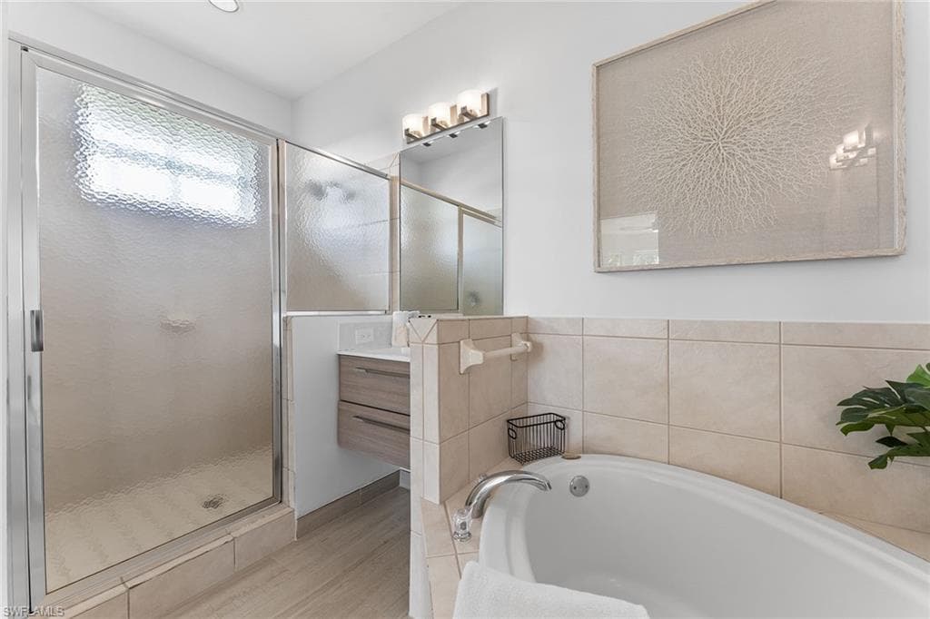 7915 Mahogany Run Ln 1126, Naples, FL 34113-30