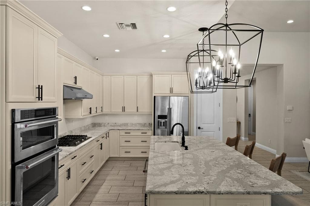 10030 Florence Cir, Naples, FL 34119-9