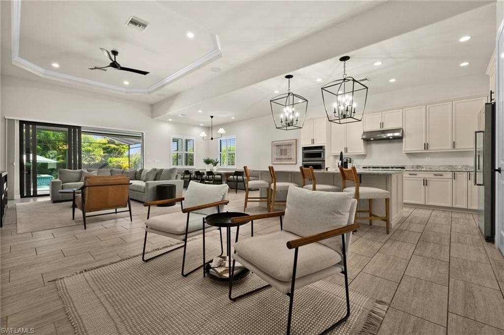 10030 Florence Cir, Naples, FL 34119-10