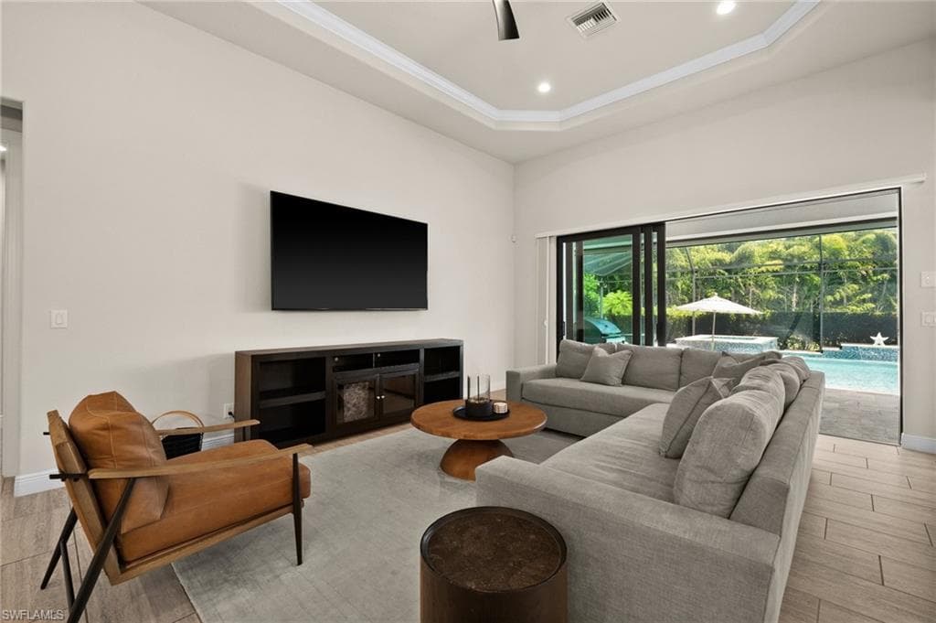 10030 Florence Cir, Naples, FL 34119-15