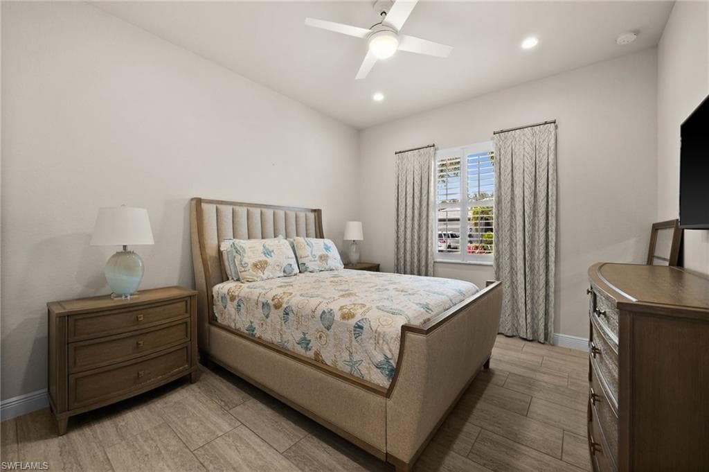 10030 Florence Cir, Naples, FL 34119-25