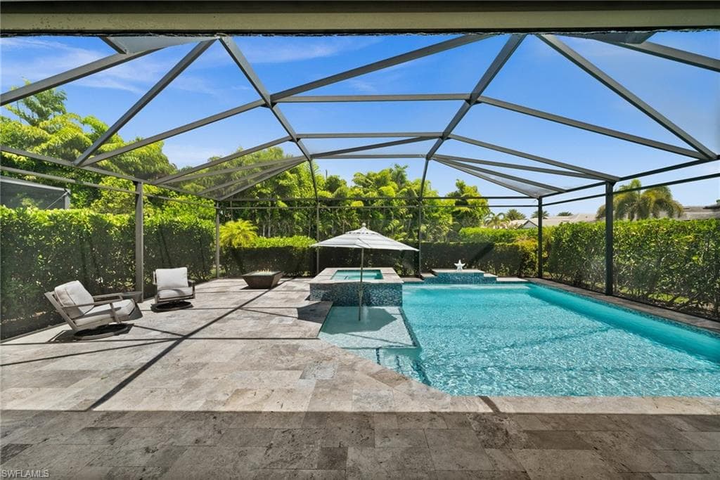 10030 Florence Cir, Naples, FL 34119-2