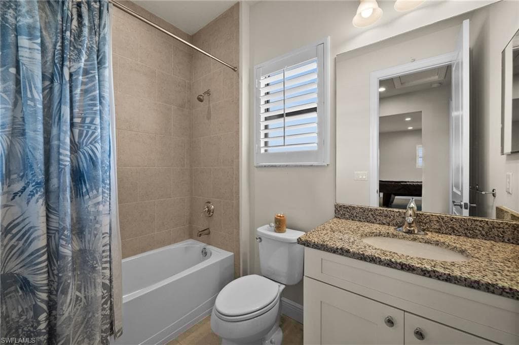 10030 Florence Cir, Naples, FL 34119-32