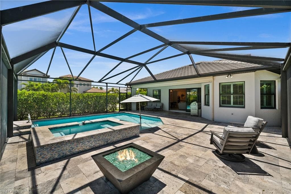 10030 Florence Cir, Naples, FL 34119-3