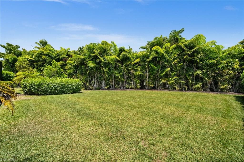 10030 Florence Cir, Naples, FL 34119-39