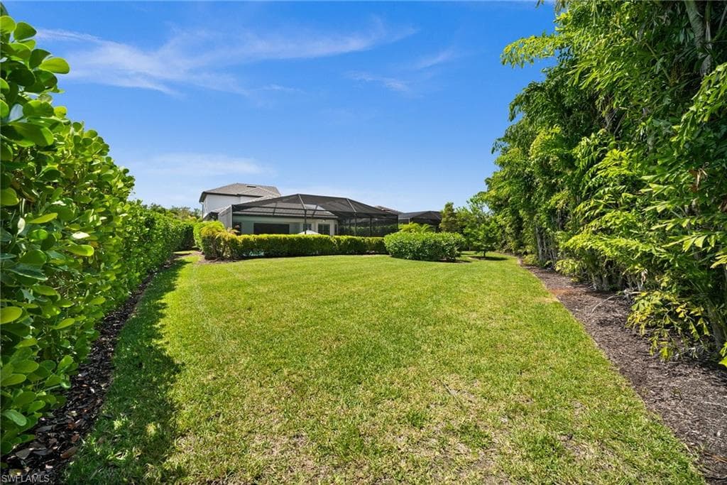 10030 Florence Cir, Naples, FL 34119-7