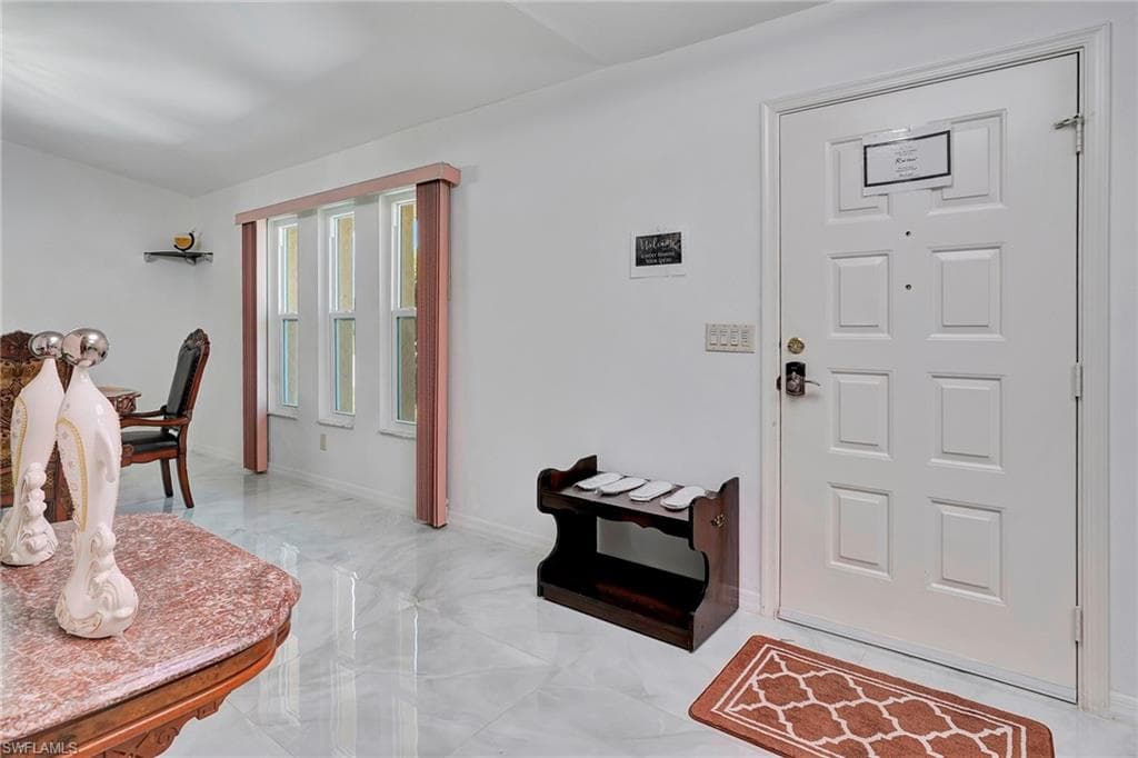 2216 8th Ter, Cape Coral, FL 33990-10