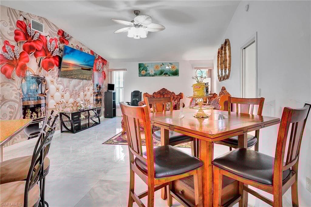 2216 8th Ter, Cape Coral, FL 33990-20
