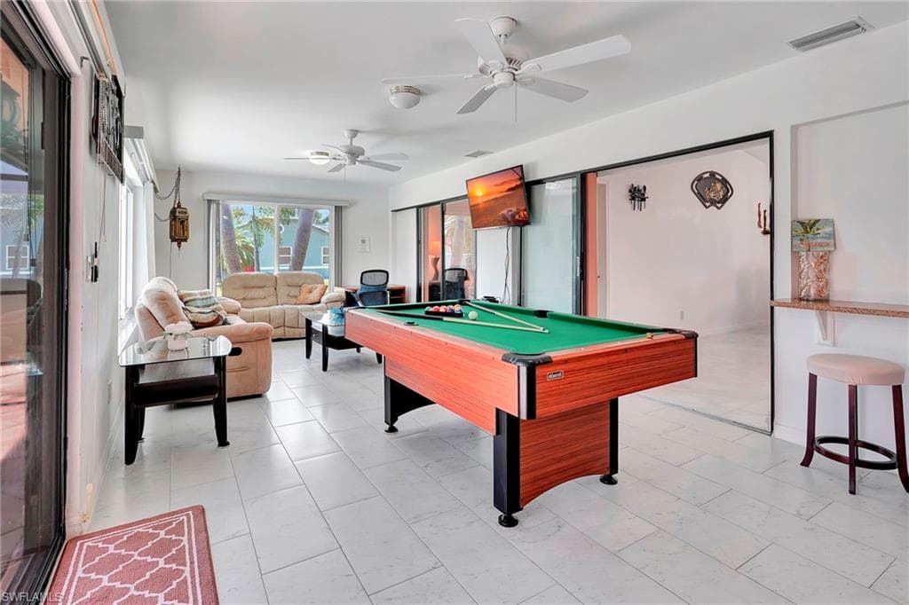 2216 8th Ter, Cape Coral, FL 33990-33