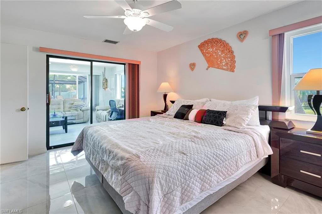 2216 8th Ter, Cape Coral, FL 33990-37