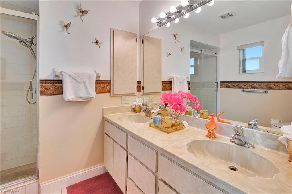 2216 8th Ter, Cape Coral, FL 33990-39