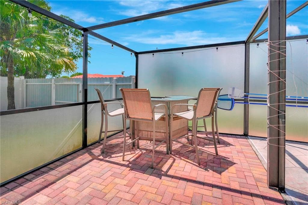 2216 8th Ter, Cape Coral, FL 33990-43