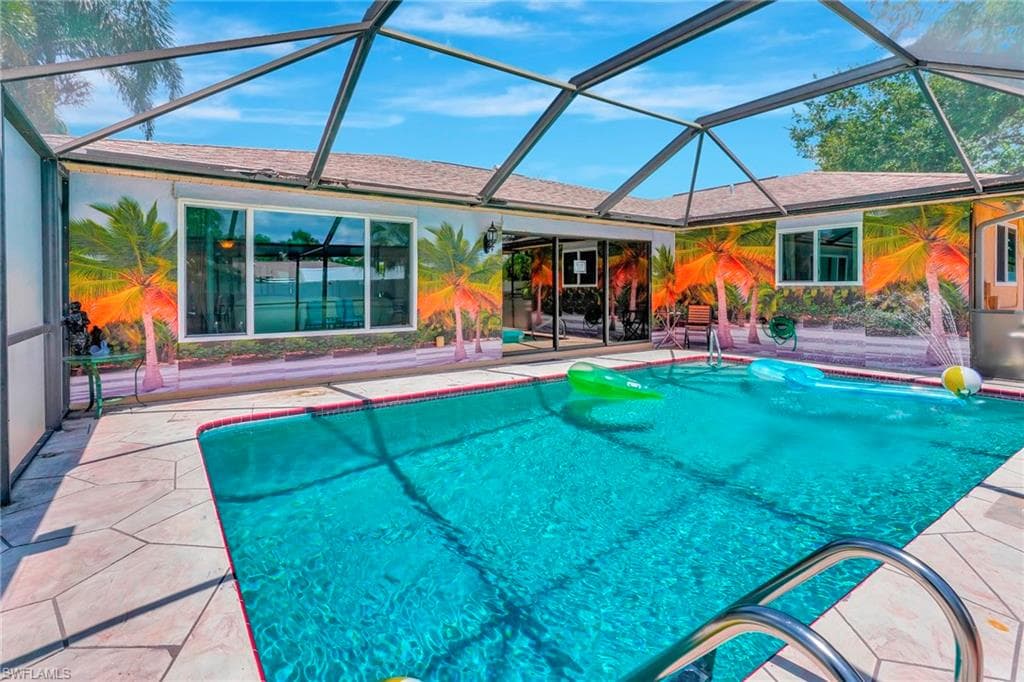 2216 8th Ter, Cape Coral, FL 33990-4