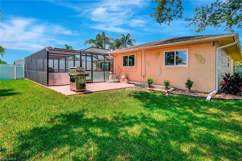 2216 8th Ter, Cape Coral, FL 33990-49