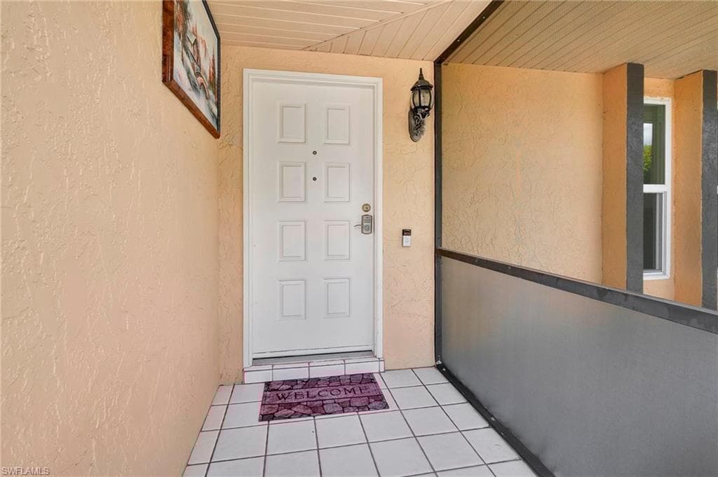 2216 8th Ter, Cape Coral, FL 33990-50