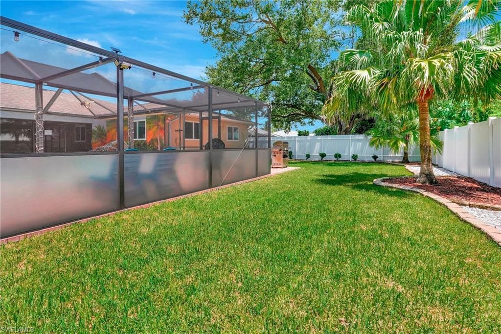 2216 8th Ter, Cape Coral, FL 33990-51