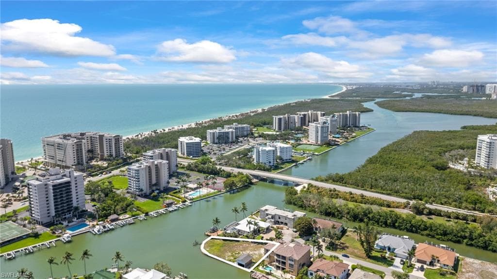 140 Flamingo Ave, Naples, FL 34108-3