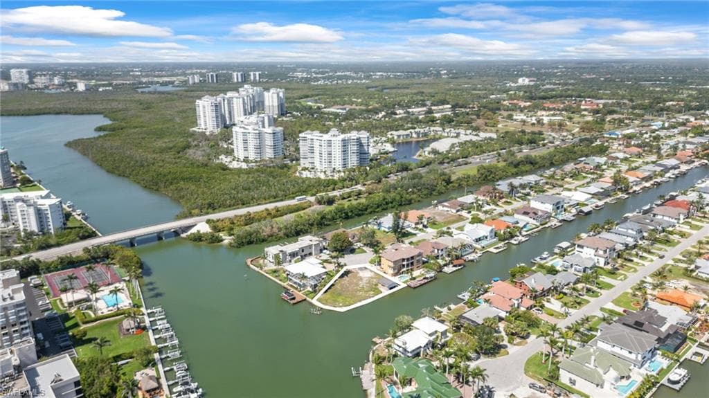 140 Flamingo Ave, Naples, FL 34108-5