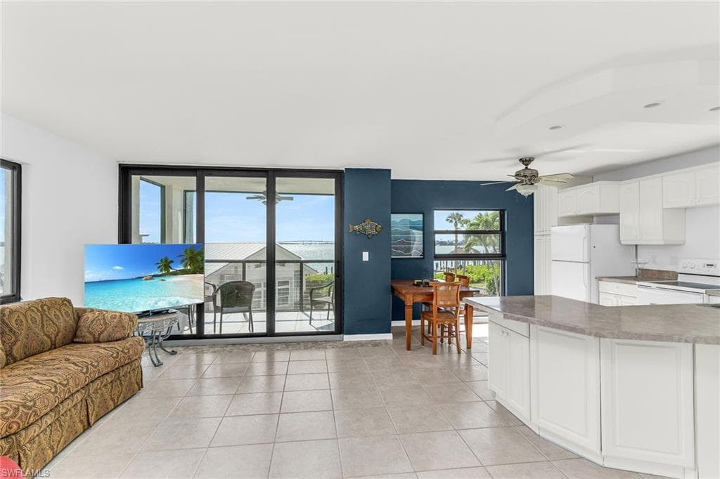 1085 Bald Eagle Dr F209, Marco Island, FL 34145-6