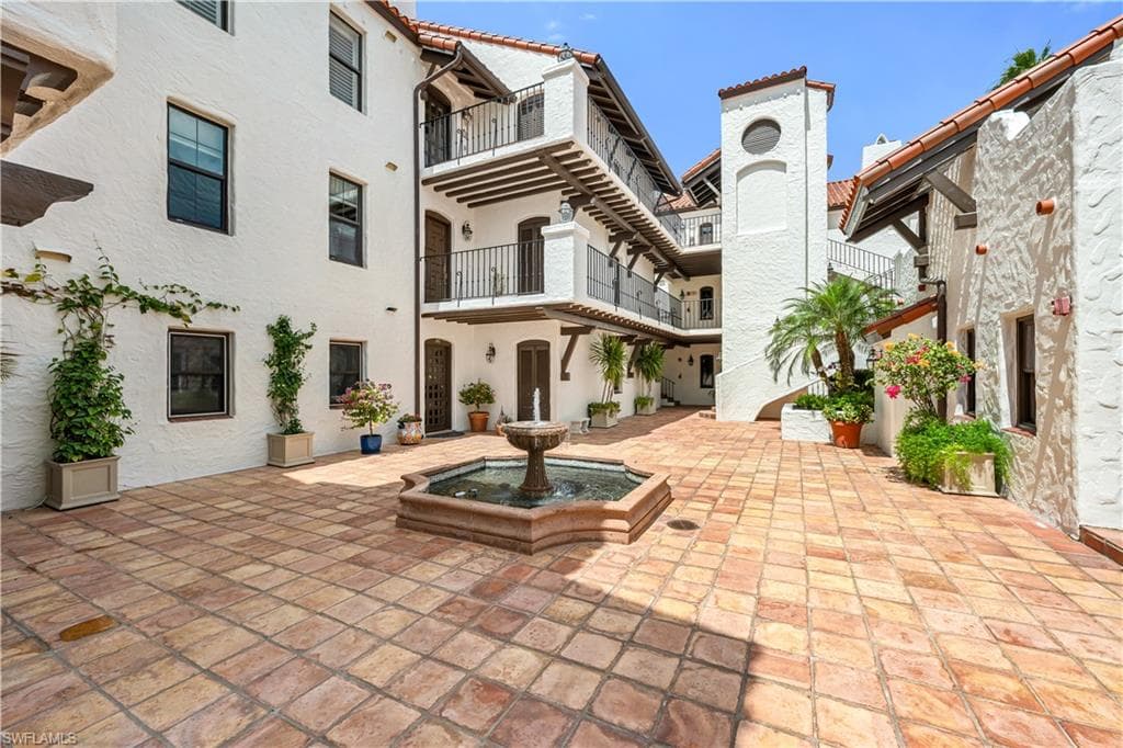 5850 Pelican Bay Blvd A3, Naples, FL 34108-4