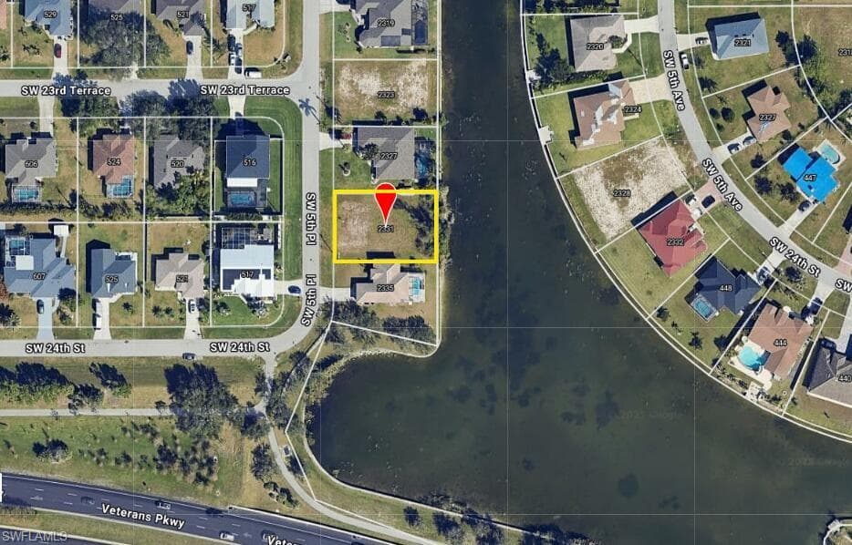 2331 5th Pl, Cape Coral, FL 33991-1
