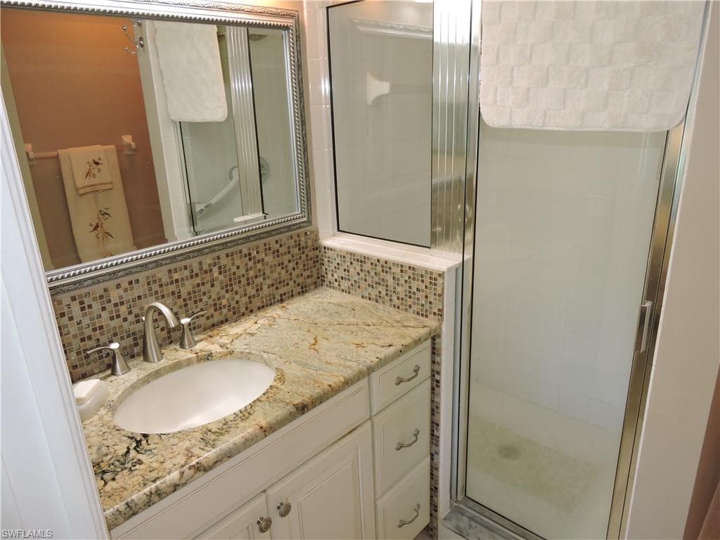 2915 Cypress Trace Cir 204, Naples, FL 34119-12