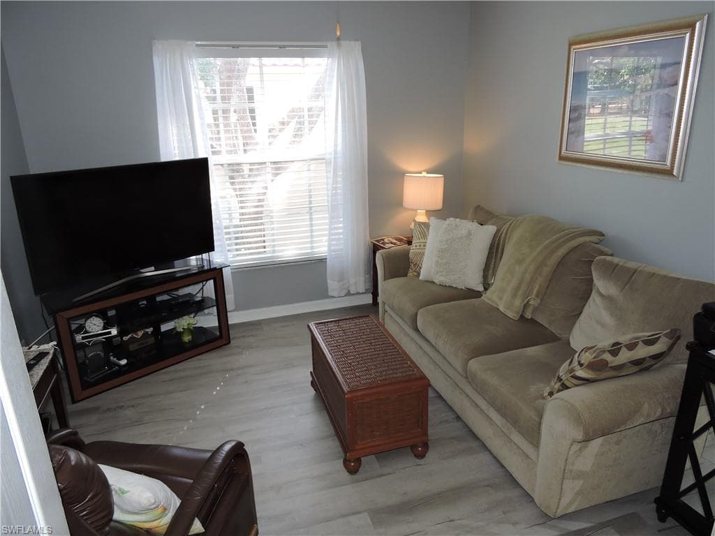 2915 Cypress Trace Cir 204, Naples, FL 34119-17