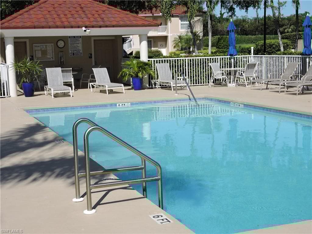 2915 Cypress Trace Cir 204, Naples, FL 34119-22