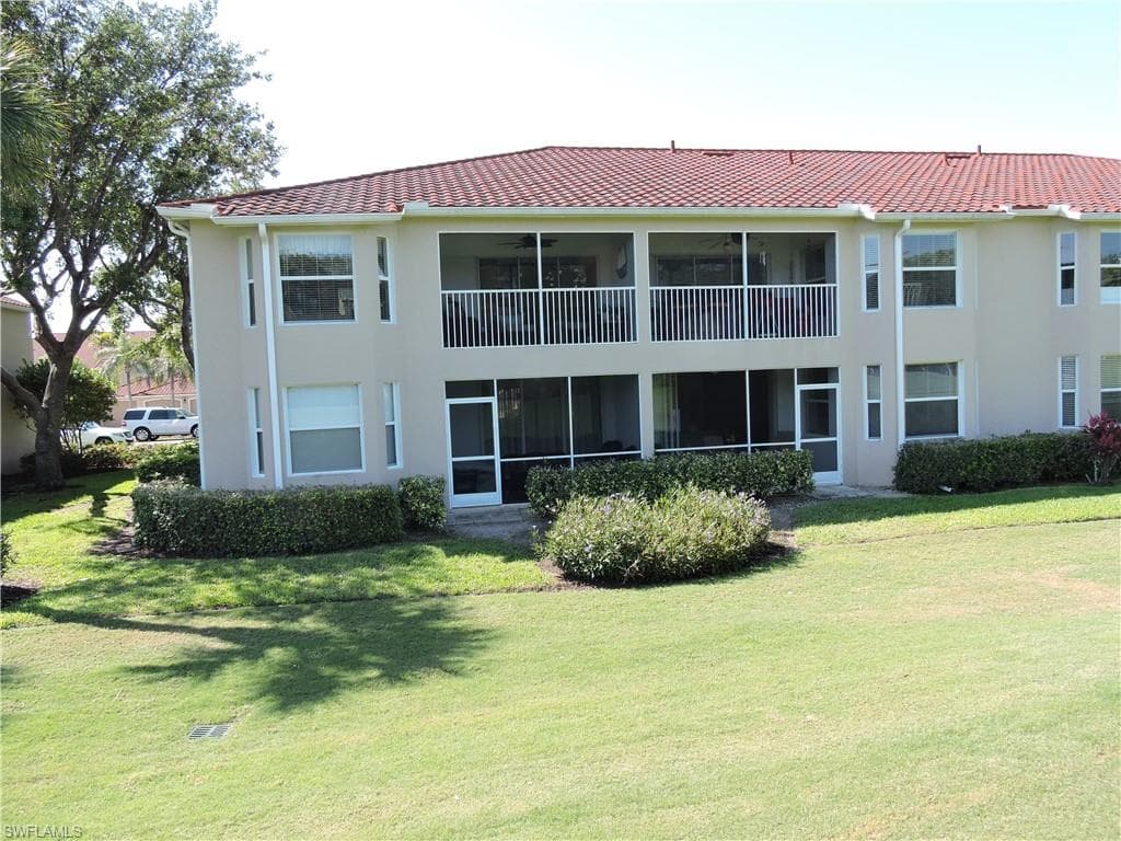 2915 Cypress Trace Cir 204, Naples, FL 34119-25