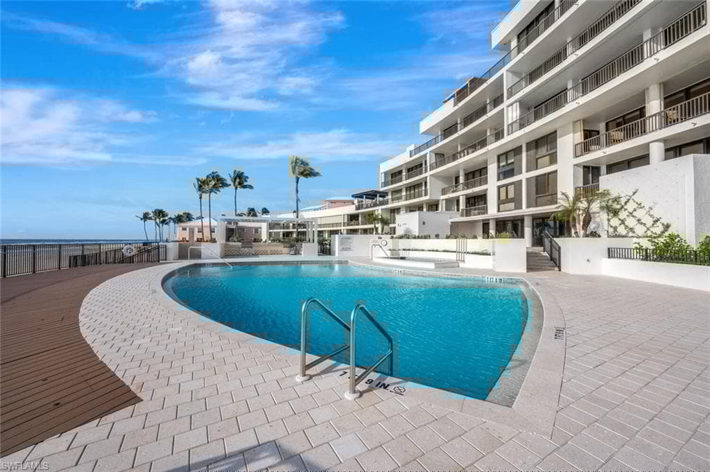 2381 Gulf Shore Blvd N 503, Naples, FL 34103-43