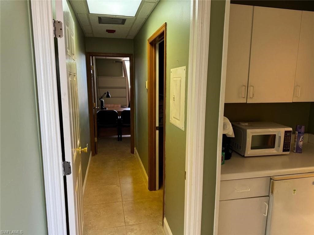 2335 Tamiami Trl N W303, Naples, FL 34103-7