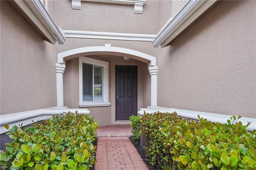 9656 Roundstone Cir, Fort Myers, FL 33967-4