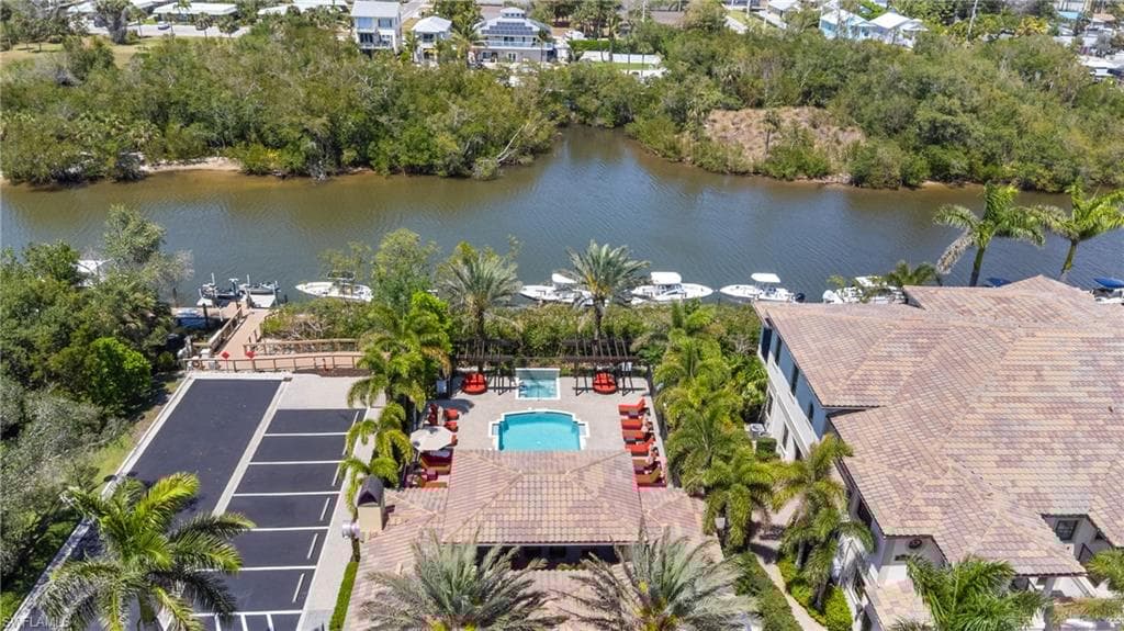 2488 Breakwater Way 102, Naples, FL 34112-37
