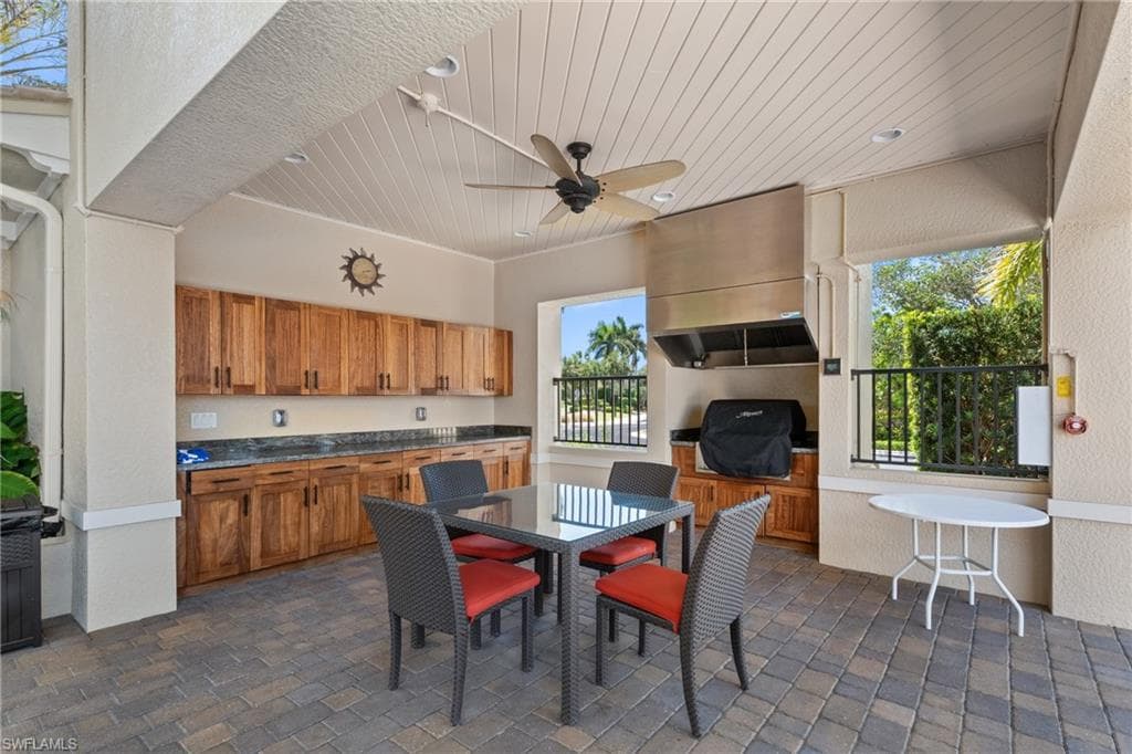 2488 Breakwater Way 102, Naples, FL 34112-43