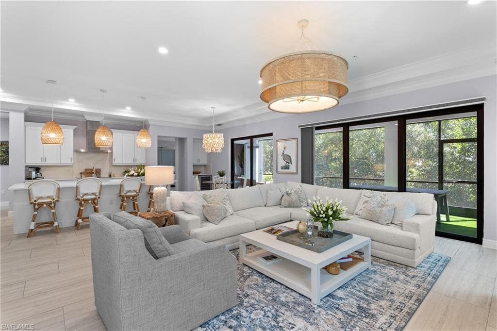 2488 Breakwater Way 102, Naples, FL 34112-4