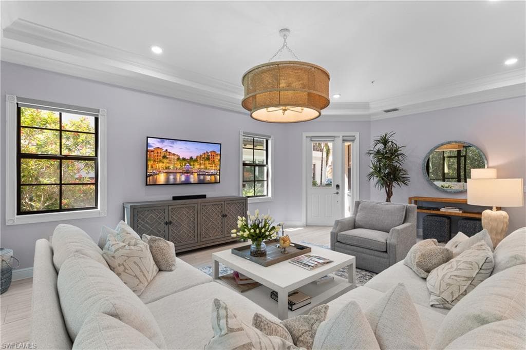2488 Breakwater Way 102, Naples, FL 34112-6