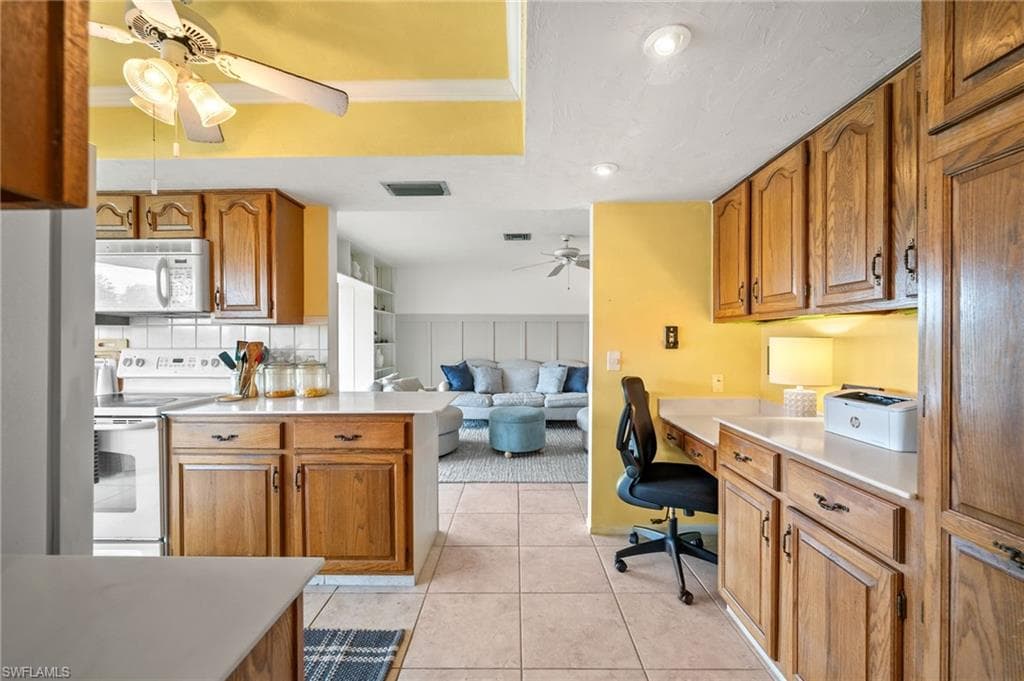 4469 Beechwood Lake Dr, Naples, FL 34112-18