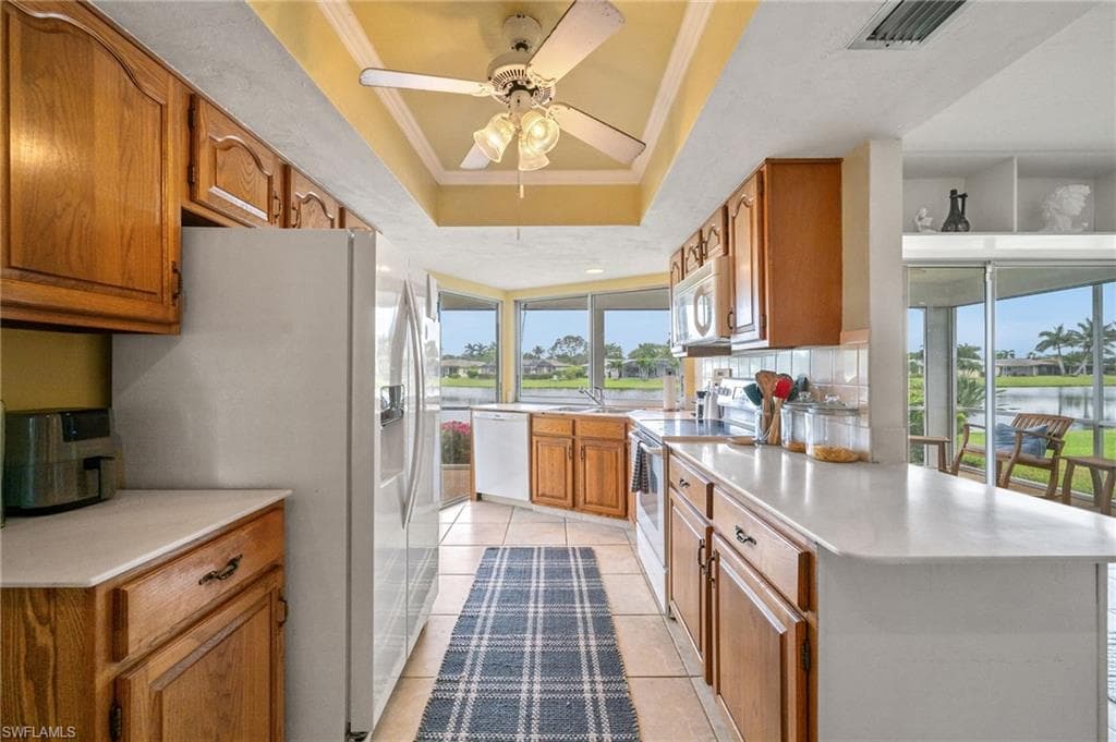 4469 Beechwood Lake Dr, Naples, FL 34112-21
