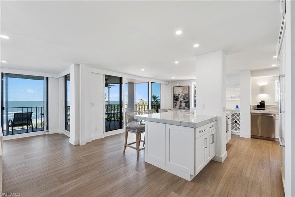 10701 Gulf Shore Dr 402, Naples, FL 34108-12