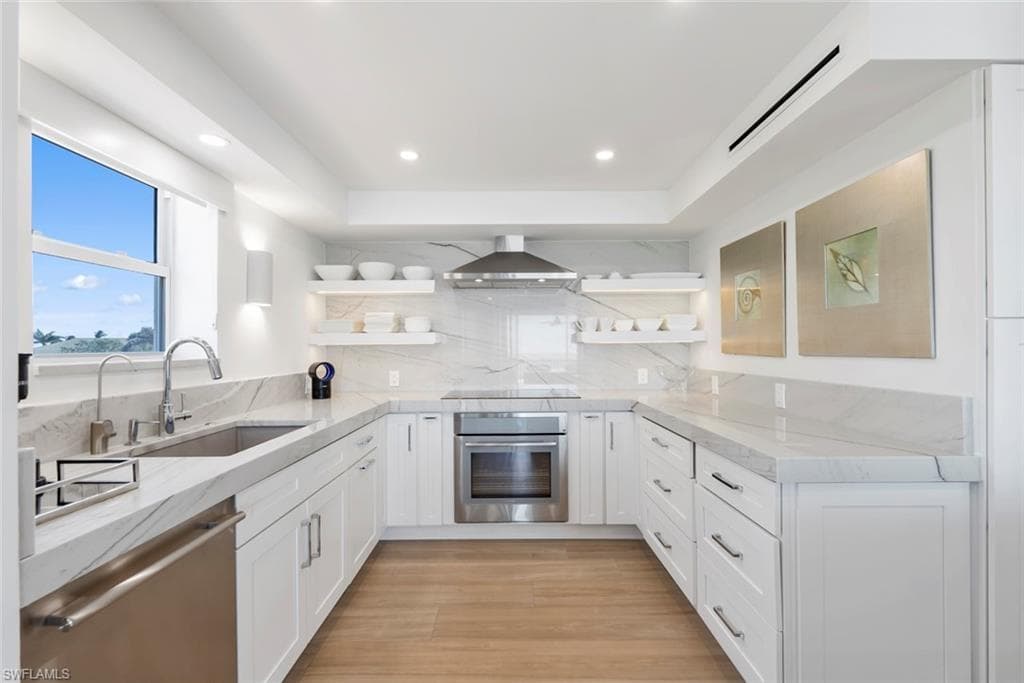10701 Gulf Shore Dr 402, Naples, FL 34108-15