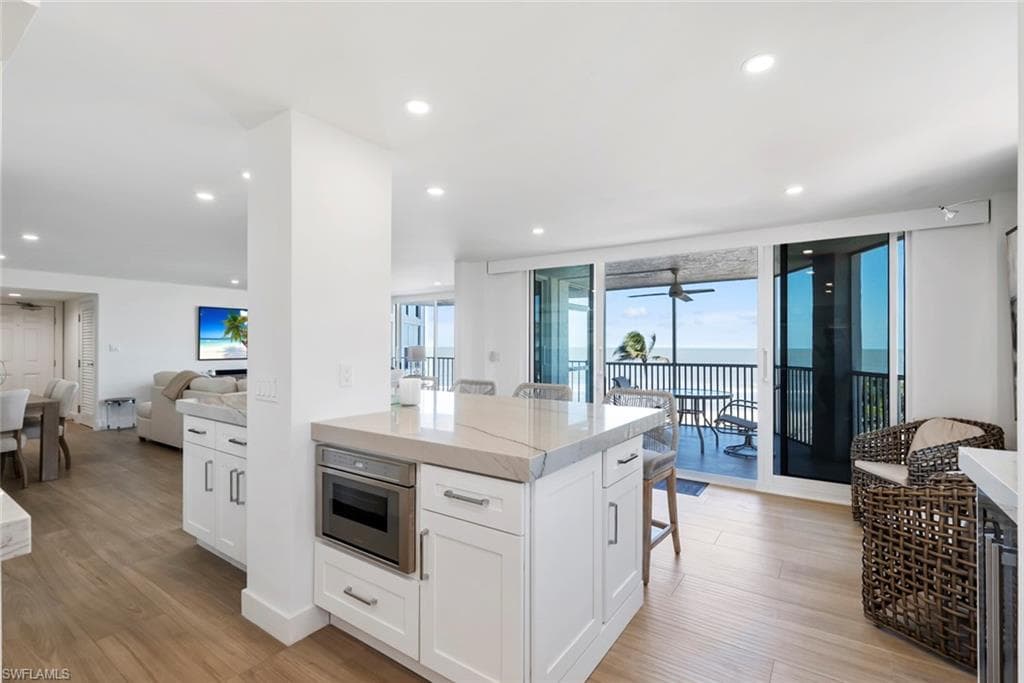 10701 Gulf Shore Dr 402, Naples, FL 34108-18