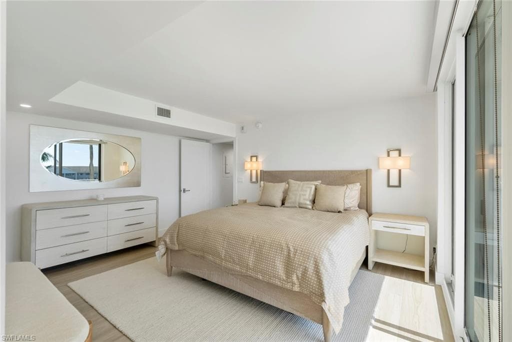 10701 Gulf Shore Dr 402, Naples, FL 34108-21