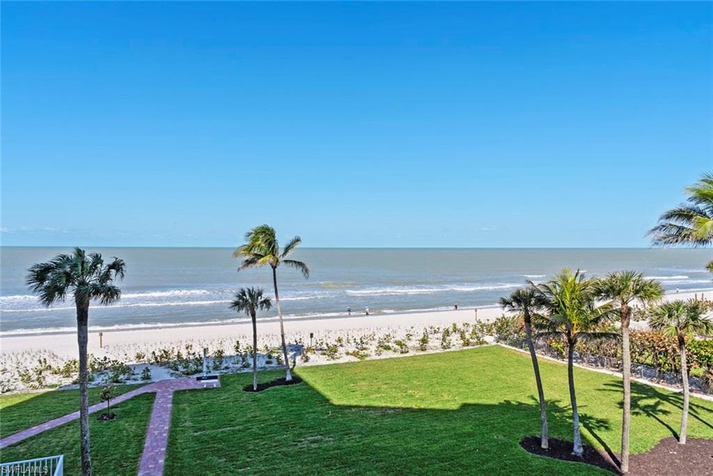 10701 Gulf Shore Dr 402, Naples, FL 34108-33