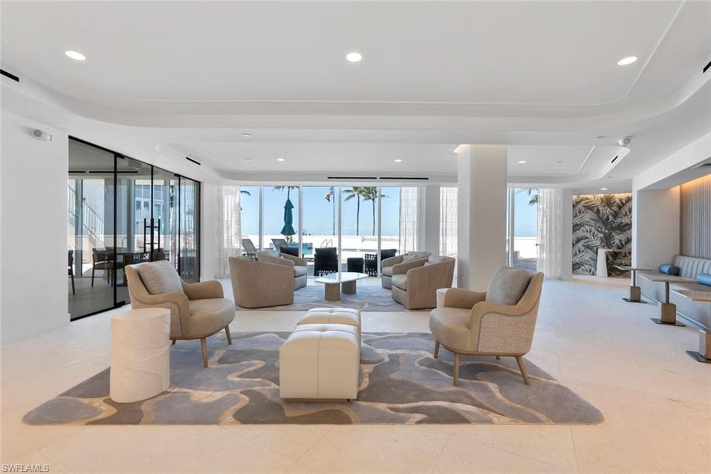 10701 Gulf Shore Dr 402, Naples, FL 34108-35