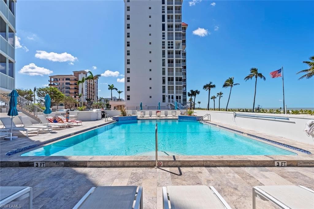 10701 Gulf Shore Dr 402, Naples, FL 34108-39