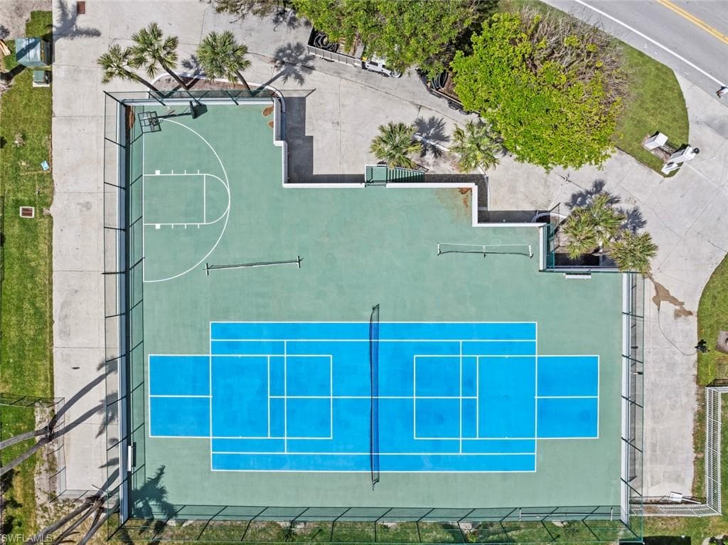 10701 Gulf Shore Dr 402, Naples, FL 34108-41